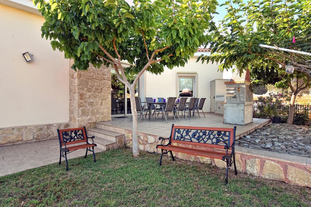 Dionysos Villa Péjia Kültér fotó